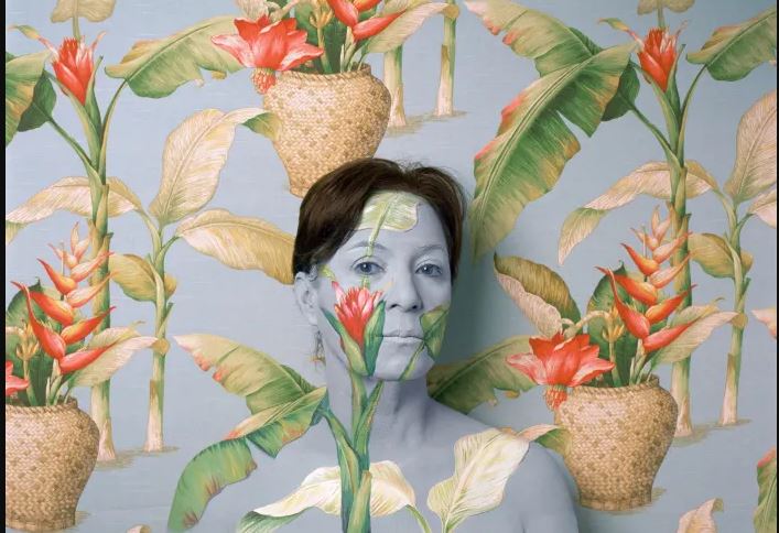 Перуанская художница создает невидимые арт-портреты