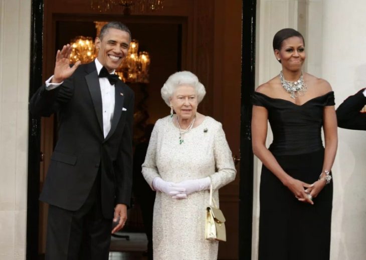 Yelizaveta II i Barak Obama i Mishel' Obama