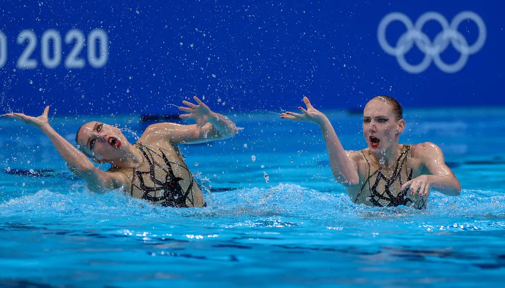 Sync Swim Fun: Hilarious Moments of Synchronized Swimming