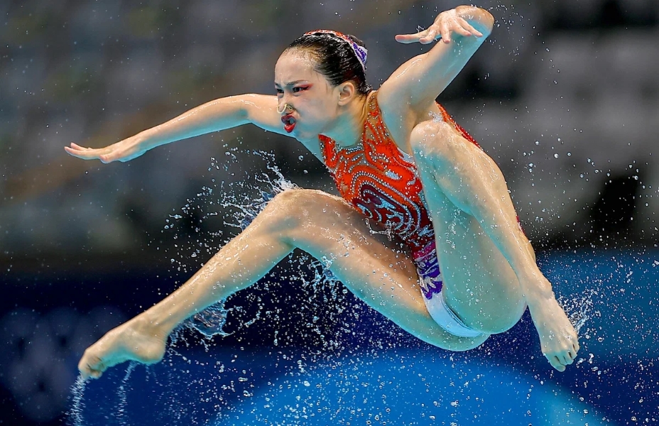 Sync Swim Fun: Hilarious Moments of Synchronized Swimming