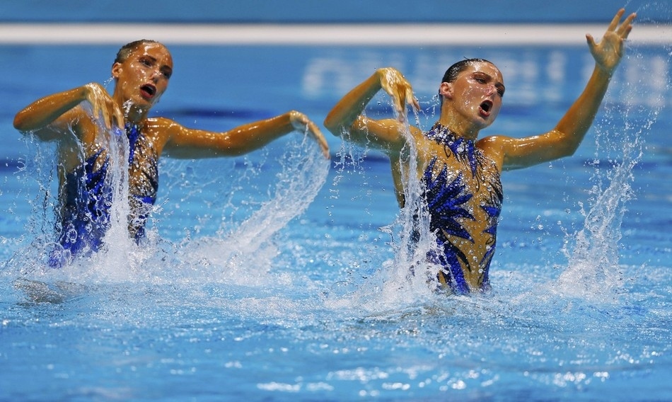 Sync Swim Fun: Hilarious Moments of Synchronized Swimming