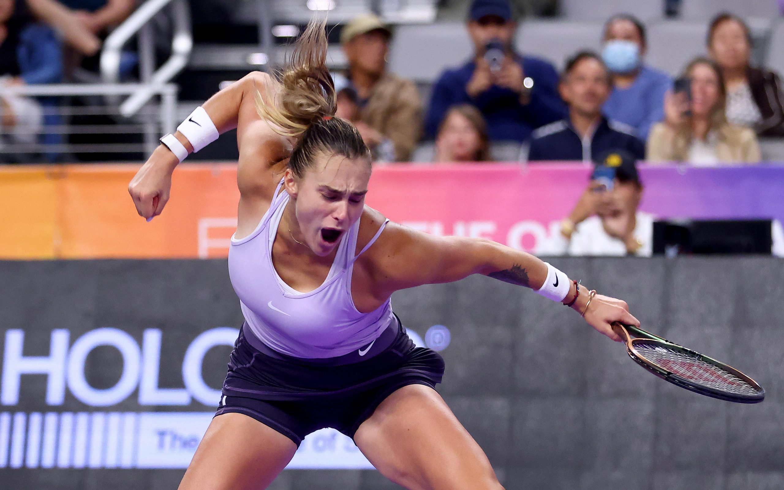 Courtside Chronicles: Unforgettable Highlights from Women's Tennis