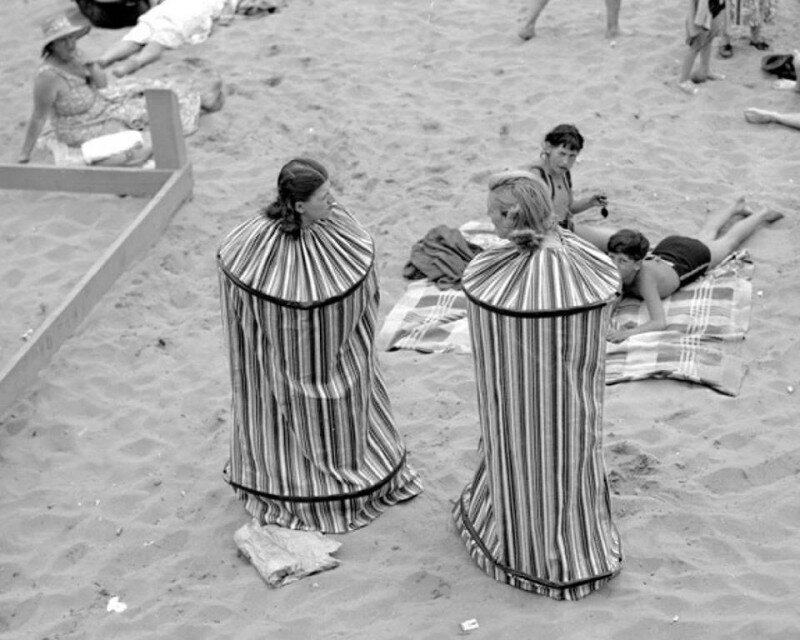 Beachside Memories: Retro Photos to Make You Smile