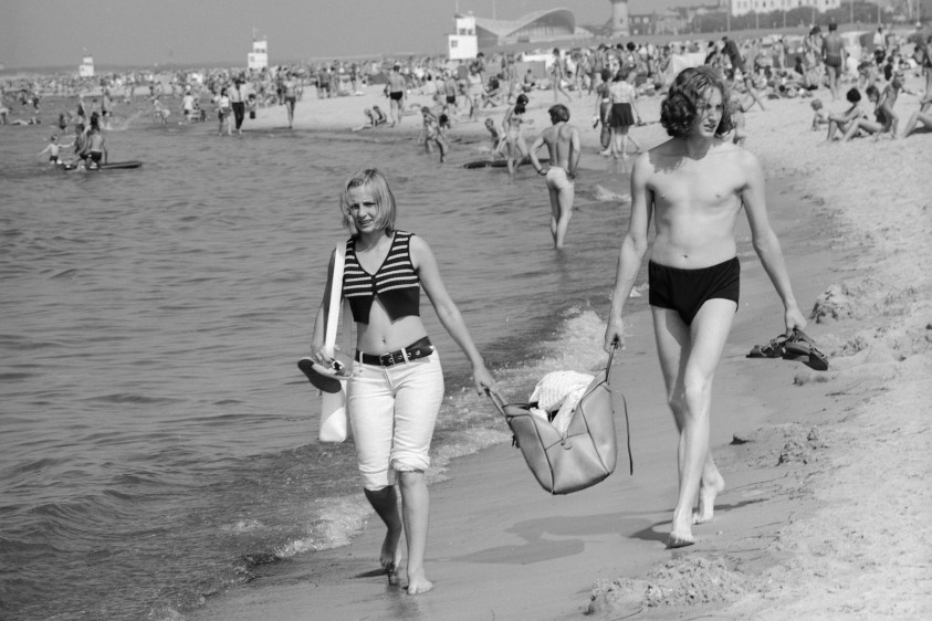 Beachside Memories: Retro Photos to Make You Smile