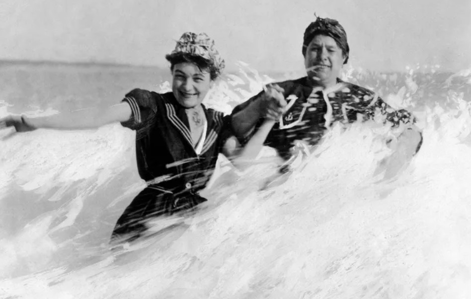 Beachside Memories: Retro Photos to Make You Smile